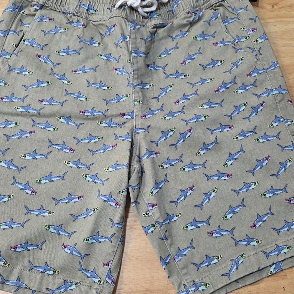 New Forever 21 Men's Swim Trunks Shorts 9" Inseam Khaki Shark Print Size M NWT
